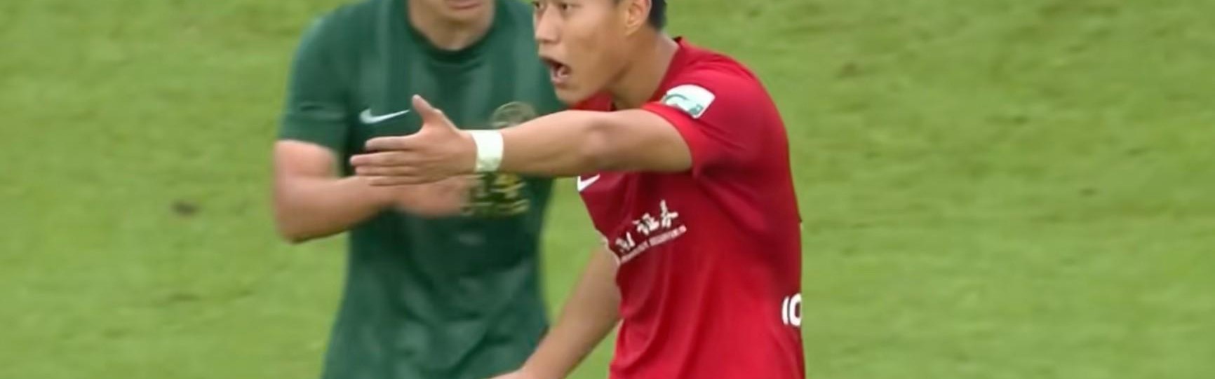 重庆球迷组织联合声明：抗议李镇全被罚，要求对刘浩帆同等处罚